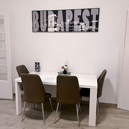 Boutique Family Apartment In The Heart Of City Budapest Bagian luar foto