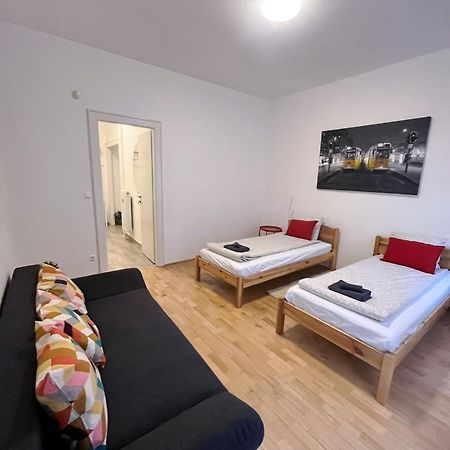 Boutique Family Apartment In The Heart Of City Budapest Bagian luar foto