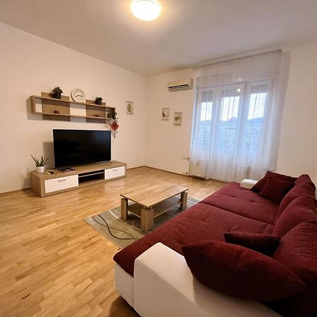 Boutique Family Apartment In The Heart Of City Budapest Bagian luar foto