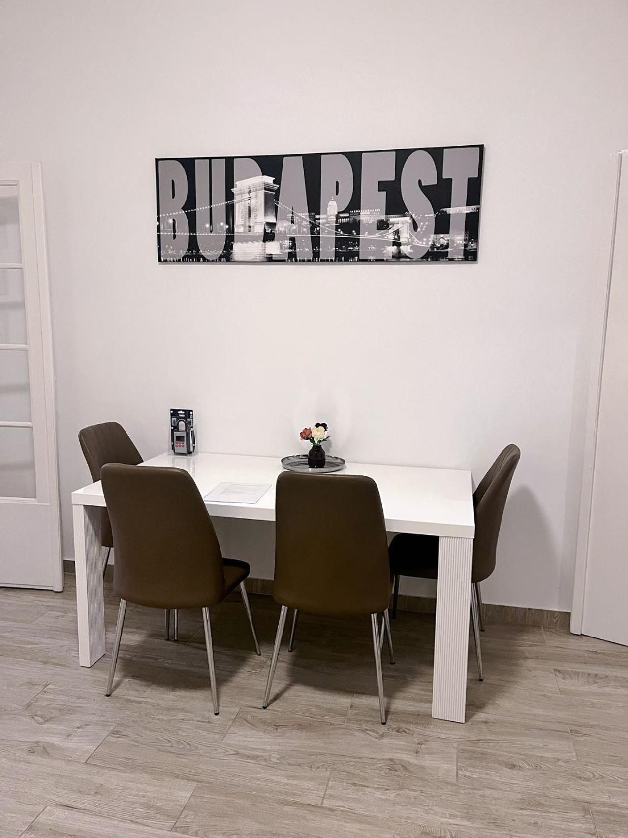 Boutique Family Apartment In The Heart Of City Budapest Bagian luar foto