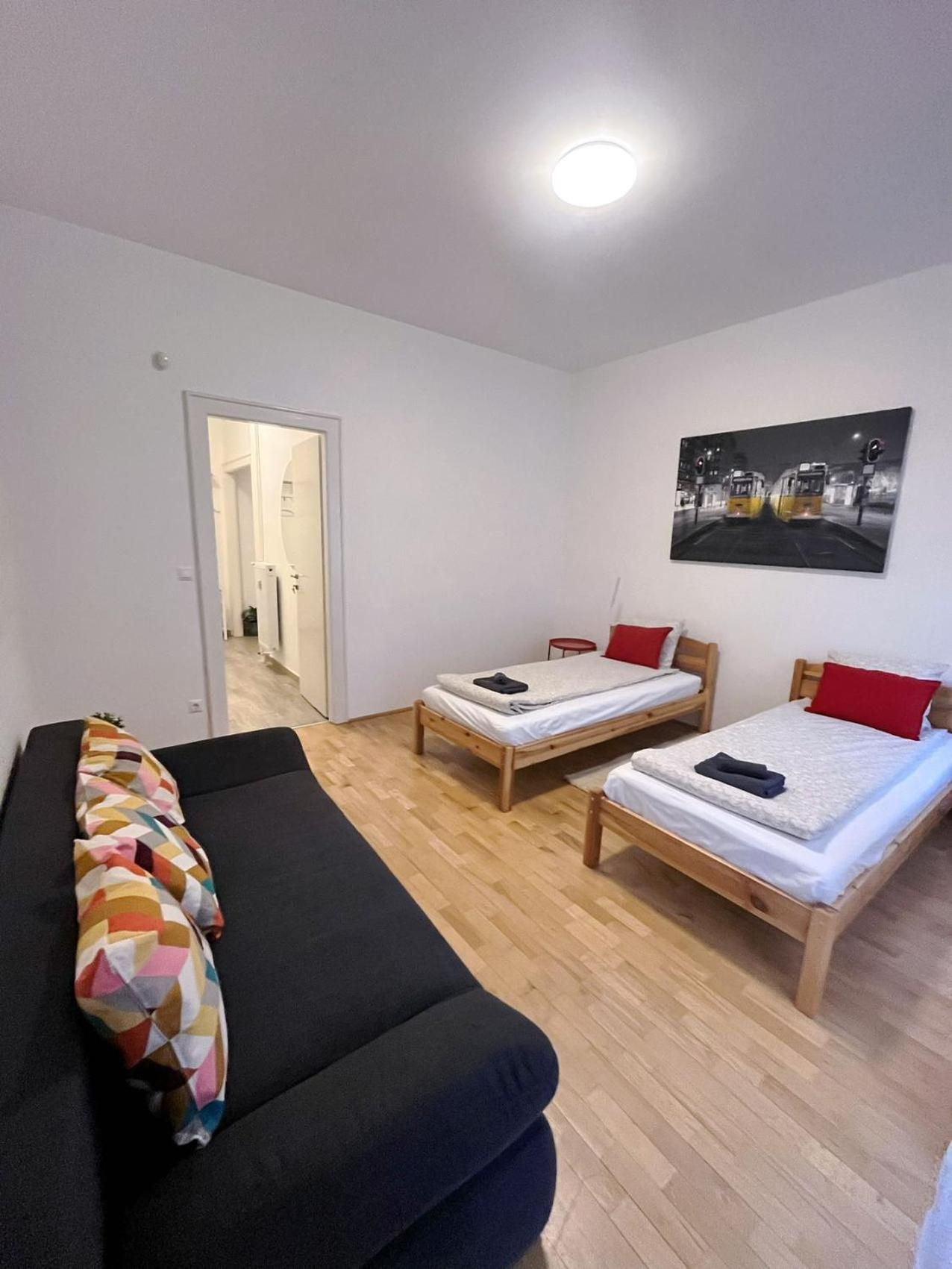 Boutique Family Apartment In The Heart Of City Budapest Bagian luar foto