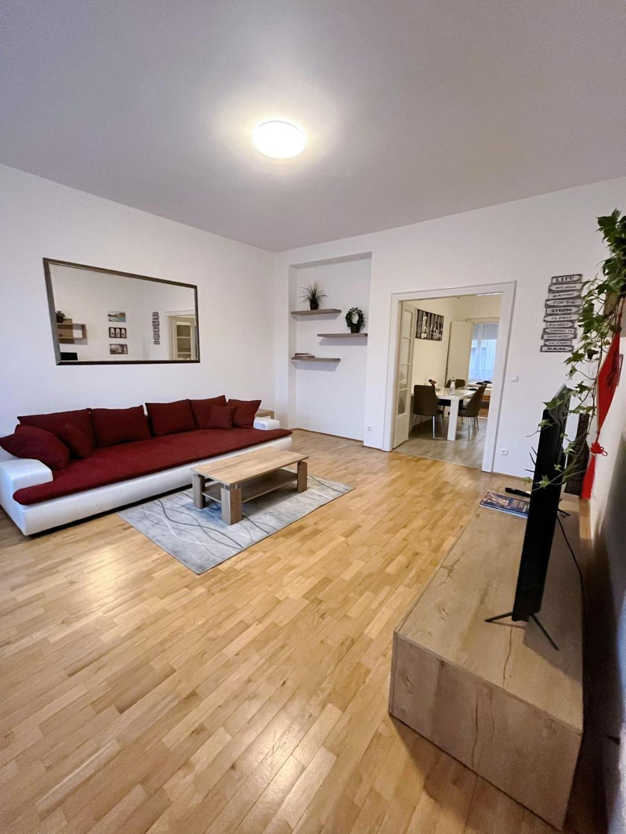 Boutique Family Apartment In The Heart Of City Budapest Bagian luar foto