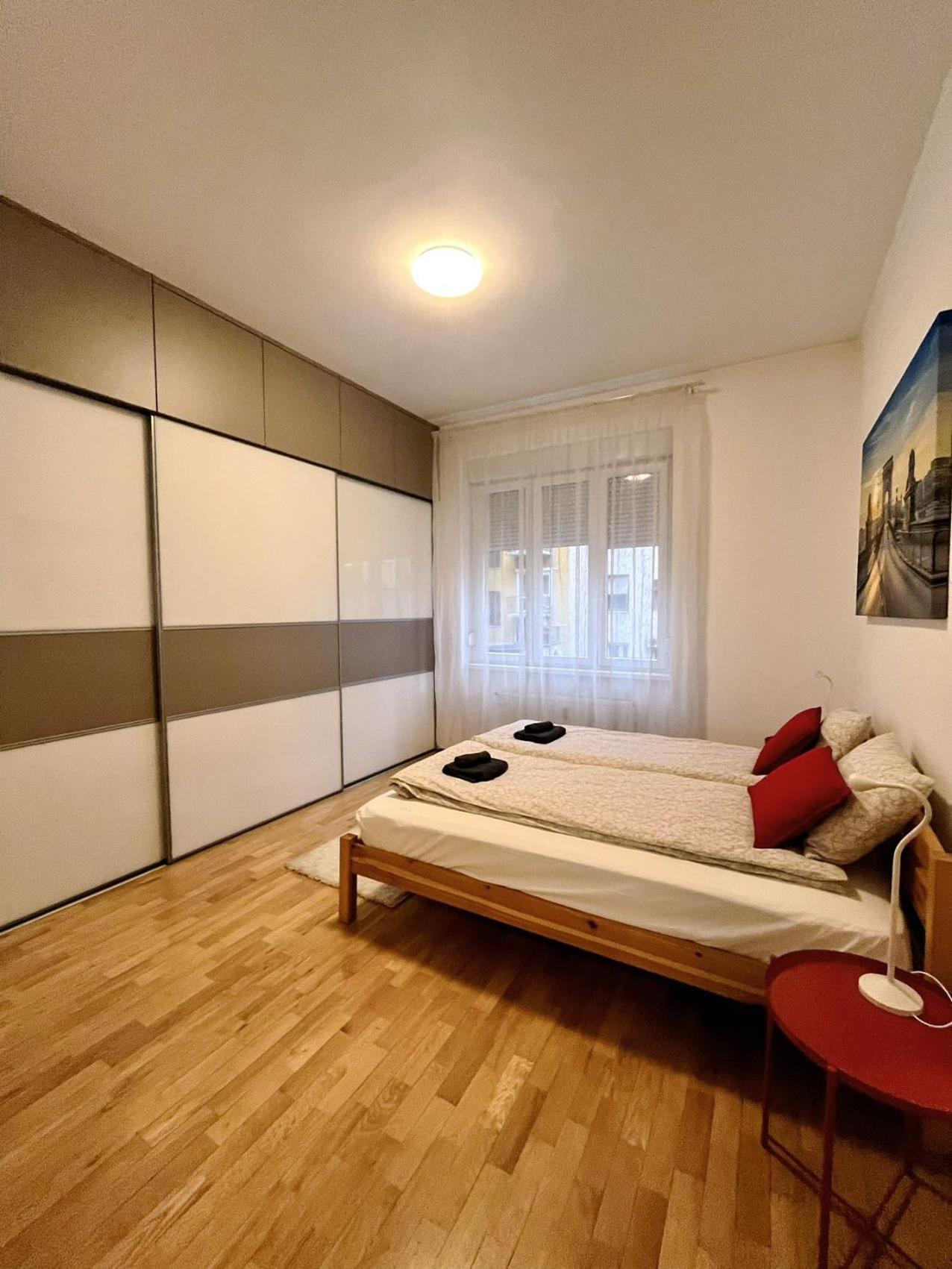 Boutique Family Apartment In The Heart Of City Budapest Bagian luar foto