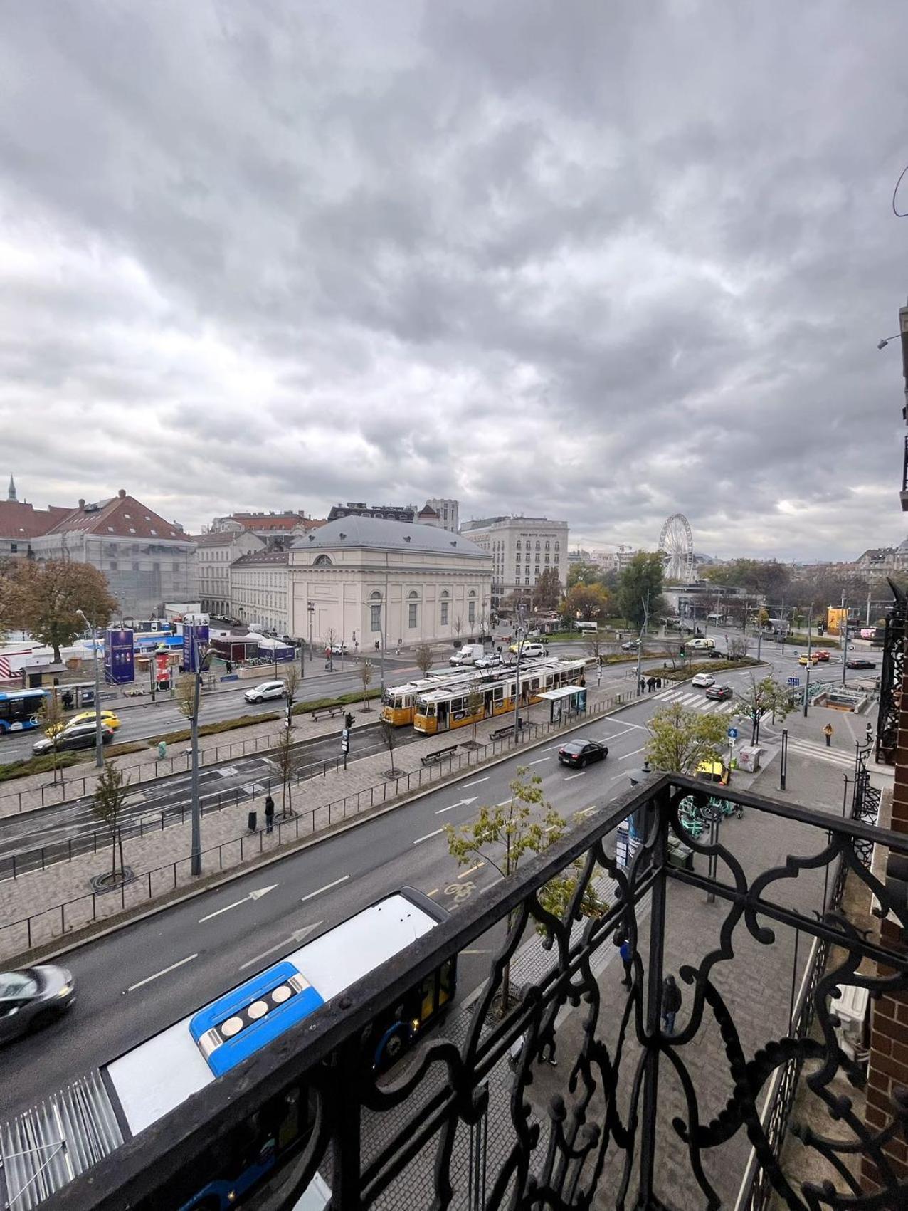 Boutique Family Apartment In The Heart Of City Budapest Bagian luar foto