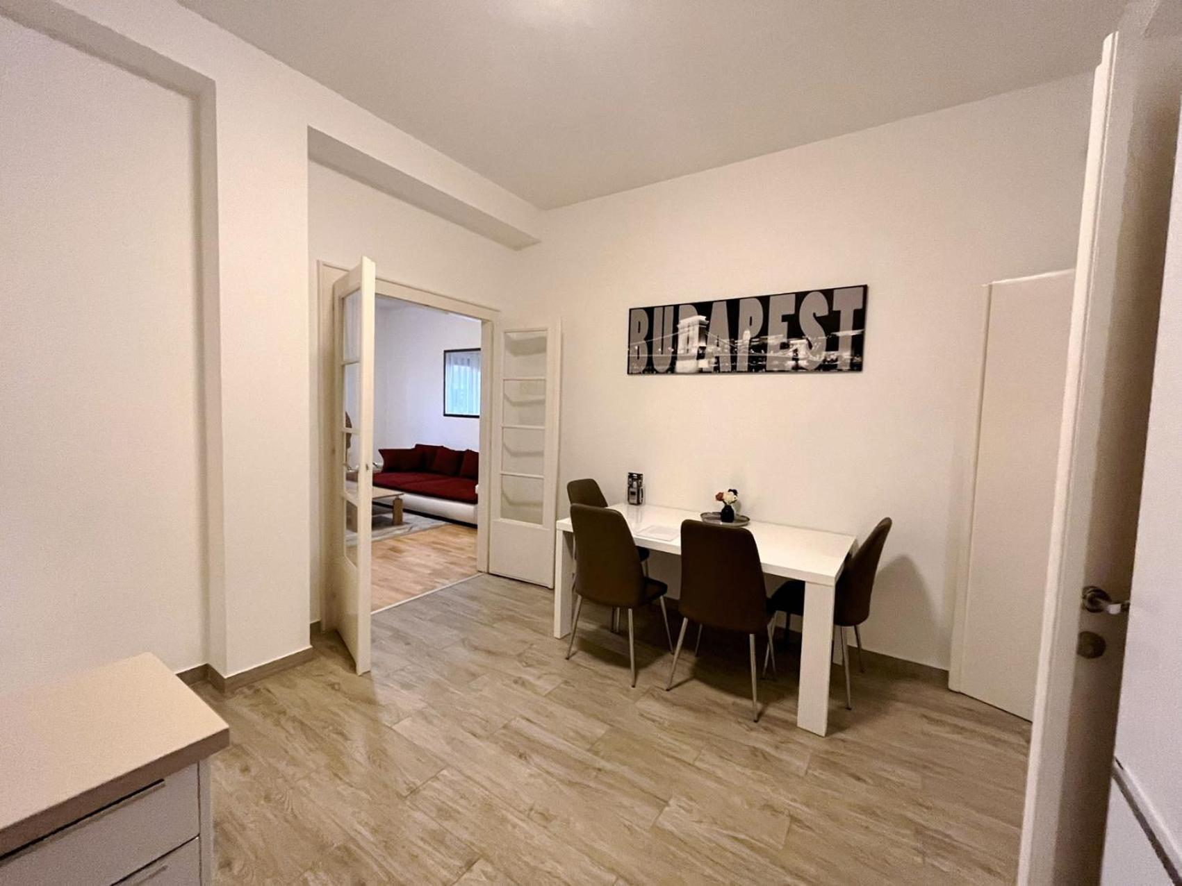 Boutique Family Apartment In The Heart Of City Budapest Bagian luar foto