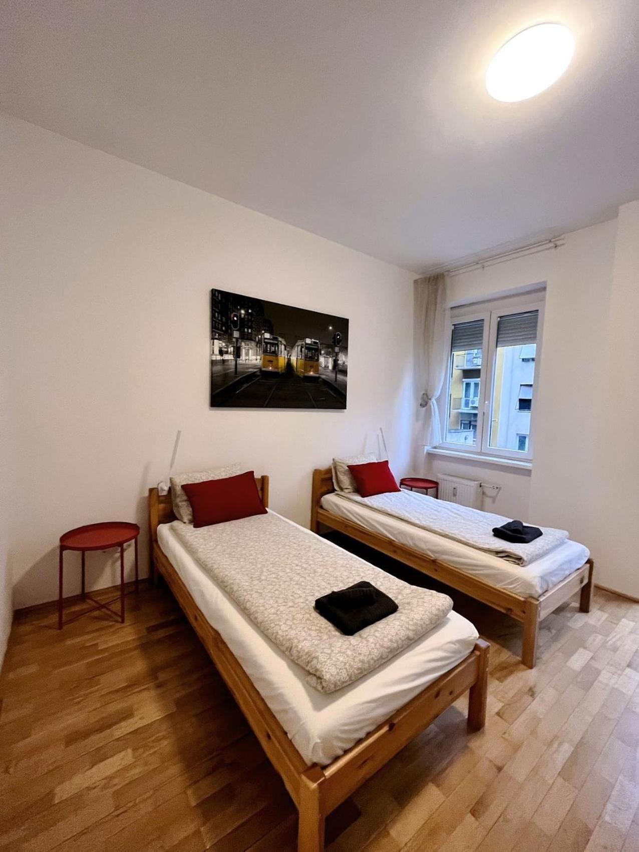 Boutique Family Apartment In The Heart Of City Budapest Bagian luar foto